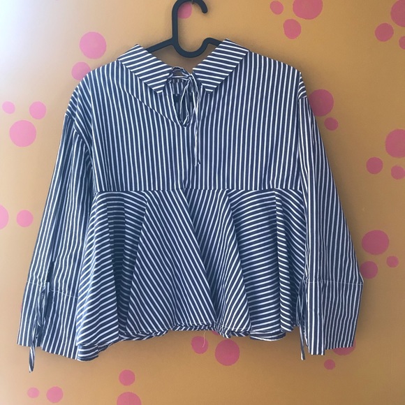 Crop blouse with tiger patch - Picture 4 of 4